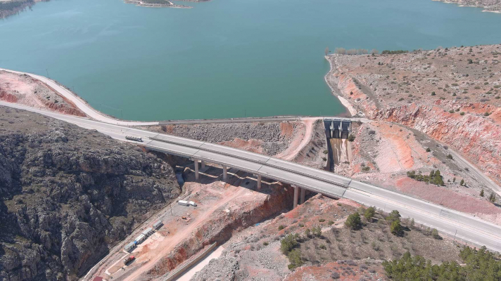 ALTINAPA YÜZDE YÜZ DOLDU, SAVAKLAMA YAPILDI