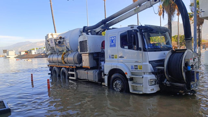 KOSKİ İSKENDERUN'DAKİ DENİZ TAŞKININA…