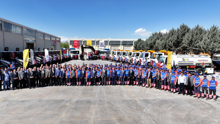 BAŞKAN ALTAY: “100 MİLYON LİRA BEDELLE KOSKİ’YE 24 YENİ İŞ MAKİNESİ DAHA KAZANDIRDIK”